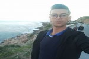 صورة المؤلف علي عون الله
